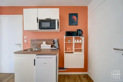 Cuisine ou kitchenette dans l'établissement Mars - Proche A10 - 2V - Parking