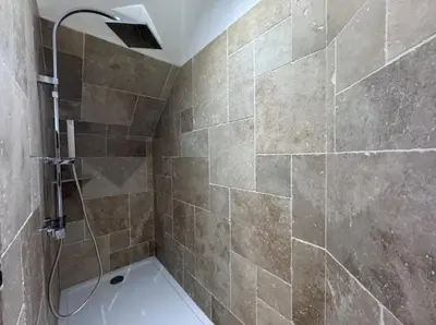 Salle de bains dans l'établissement Maison saint mars d outille