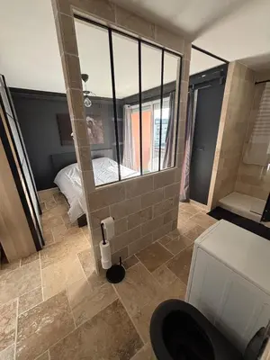 Salle de bains dans l'établissement Appartement d Alex
