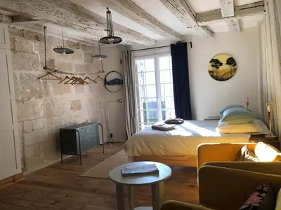 Un ou plusieurs lits dans un hébergement de l'établissement Bell Art, a deux pas de la cathédrale