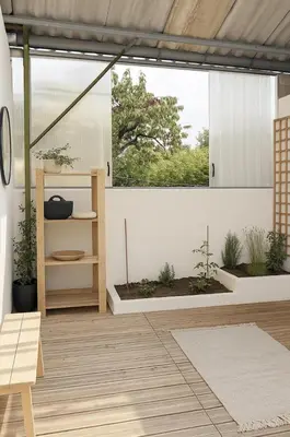 Jardin de l'établissement Loft 5 Chambres - 3 Salles de Bain - Place de parking privé - Proximité Gare ,circuit, centre ville -Événements du circuit