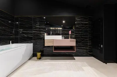 Salle de bains dans l'établissement SecretRoom - Luxe, Balnéo et évasion -Arnage
