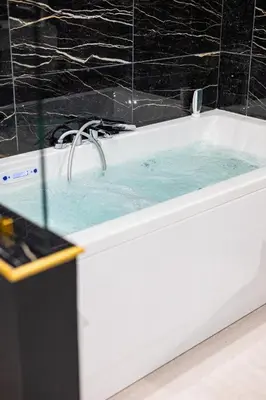 Salle de bains dans l'établissement SecretRoom - Luxe, Balnéo et évasion -Arnage