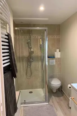 Salle de bains dans l'établissement Charmant studio classé, 5 mn de Blois