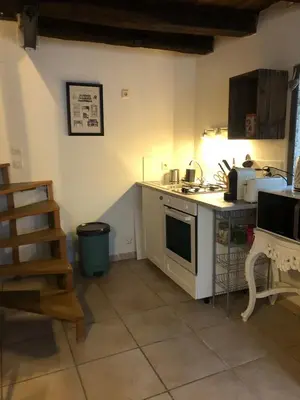 Cuisine ou kitchenette dans l'établissement Maisonnette