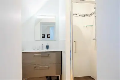 Salle de bains dans l'établissement Chambres indépendantes de charme à proximité d'Amboise
