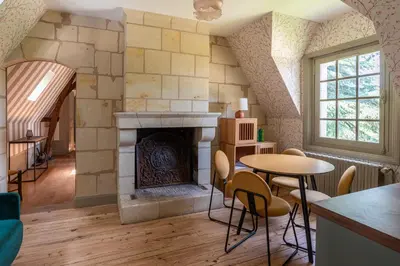 Plan de l'établissement Dépendance du Château - 4 Chambres - Grande salle commune - Bord de Loire