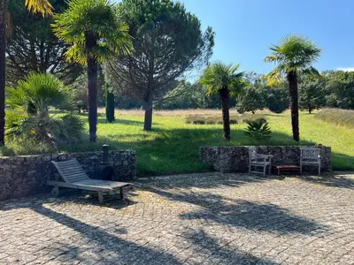 Jardin de l'établissement Joli 2 pièces - Dépendance - Vue Loire