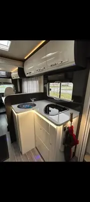 Cuisine ou kitchenette dans l'établissement Ma cabane roulante