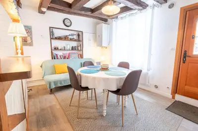 Coin salon dans l'établissement La Petite Hermine