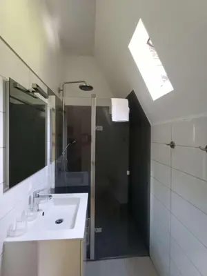 Salle de bains dans l'établissement Château de Vallagon