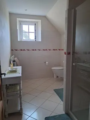 Salle de bains dans l'établissement Chez Mylene