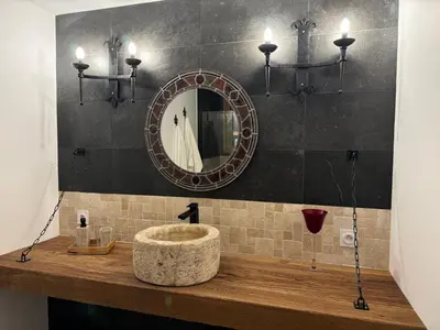 Salle de bains dans l'établissement Gîte L'Orée de Clénord