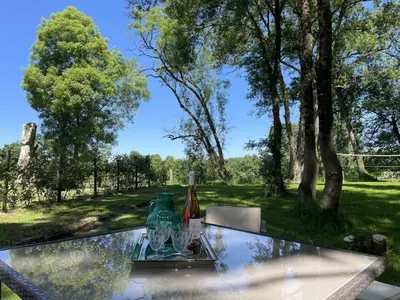Jardin de l'établissement Le Moulin de Ronsard : Demeure spacieuse, jardin et vue sur le Loir - 8 personnes - FR-1-491-459