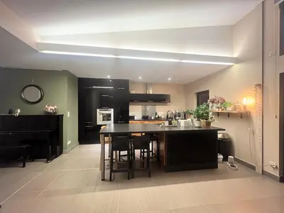 Cuisine ou kitchenette dans l'établissement Maison d'architecte à Semblançay