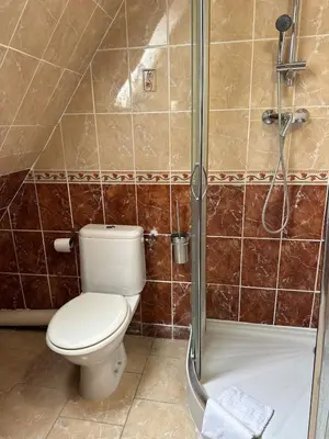 Salle de bains dans l'établissement Maison de ville pour groupe, très proche du château de Villandry