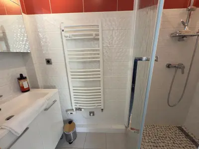 Salle de bains dans l'établissement La Solognote-Châteaux & Beauval