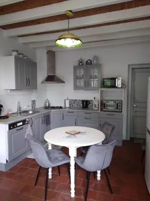 Cuisine ou kitchenette dans l'établissement Gite de la Closerie
