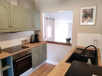 Cuisine ou kitchenette dans l'établissement La Gigotière, 5mn du ZooParc de Beauval