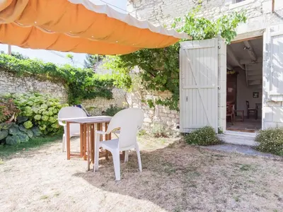 Jardin de l'établissement Holiday Home in Puygareau near Poitiers