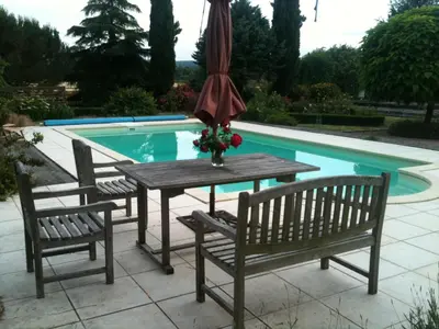 Piscine de l'établissement Riverside Hideaway in Cinais ou située à proximité
