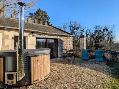 Plan de l'établissement Gîtes charmants en Berry avec piscine et spa - FR-1-591-729