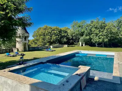 Plan de l'établissement Gîtes charmants en Berry avec piscine et spa - FR-1-591-729