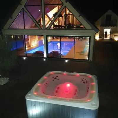 La Fontaine - Détente - Piscine Jacuzzi - 12p