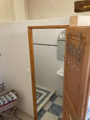 Salle de bains dans l'établissement Planchette
