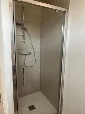Salle de bains dans l'établissement Maison de campagne proche 24h