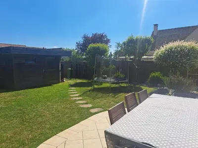Jardin de l'établissement maison 3 chambres 24h le mans