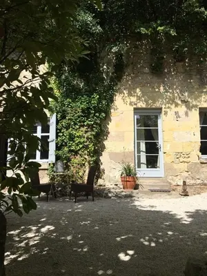 Jardin de l'établissement Charming troglodyte near Amboise