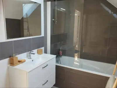 Salle de bains dans l'établissement Chambres d'hotes PROCHE CIRCUIT