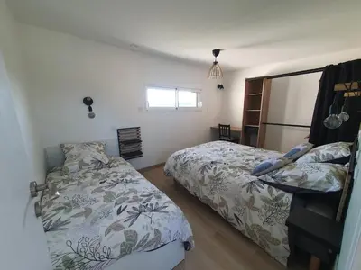 Un ou plusieurs lits dans un hébergement de l'établissement Logement indépendant proche circuit 24h Le Mans