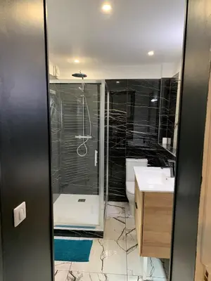 Salle de bains dans l'établissement Appartement #2 cœur de ville