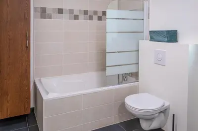 Salle de bains dans l'établissement Gîte la Seigneurie -Piscine & SPA