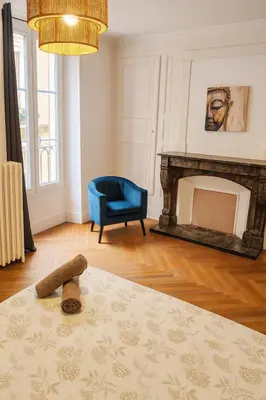 Coin salon dans l'établissement Maison cosy centre-ville 5 chambres