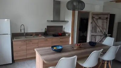 Cuisine ou kitchenette dans l'établissement Maison de Campagne à 2 min du zoo de Beauval