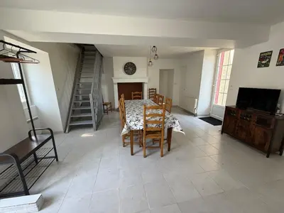 Coin salon dans l'établissement Gîte la Maladrie
