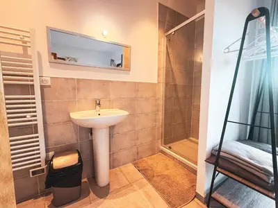 Salle de bains dans l'établissement Studio cosy dans une ecurie en Touraine