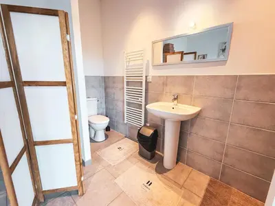 Salle de bains dans l'établissement Studio cosy dans une ecurie en Touraine