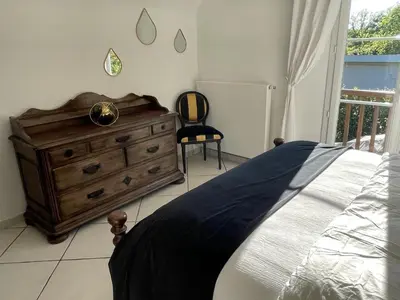 Un ou plusieurs lits dans un hébergement de l'établissement Grande maison avec jardin près de Tours - FR-1-381-620