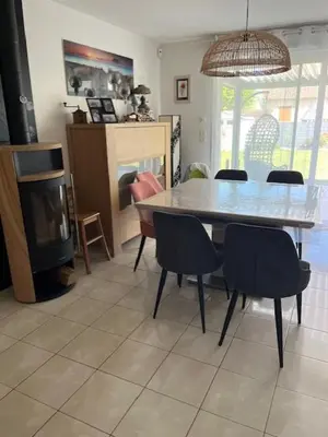 Cuisine ou kitchenette dans l'établissement location proximite du circuit 24 h