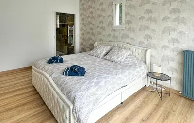 Un ou plusieurs lits dans un hébergement de l'établissement Cozy Home In Blois With Wifi