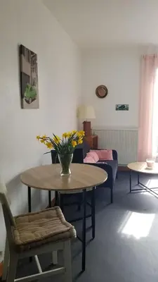Coin salon dans l'établissement Appartement lumineux avec jardin à Amboise