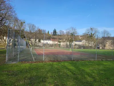 Tennis ou squash au sein de la maison d'hôtes ou à proximité