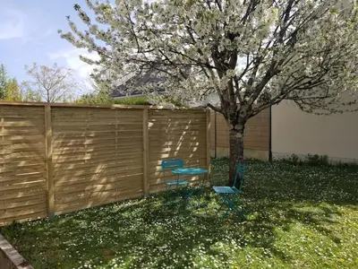 Jardin de l'établissement appartement cosy avec jardin Amboise