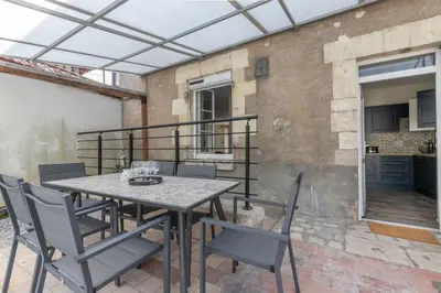 Balcon ou terrasse dans l'établissement Les Oberlins 2 Appartements, Cour, BBQ & Parking