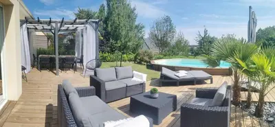 Piscine de l'établissement Véro et Domi ou située à proximité