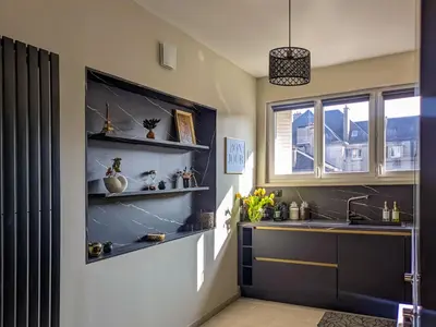 Cuisine ou kitchenette dans l'établissement Le Fil d'Or - PrestiPlace Collection